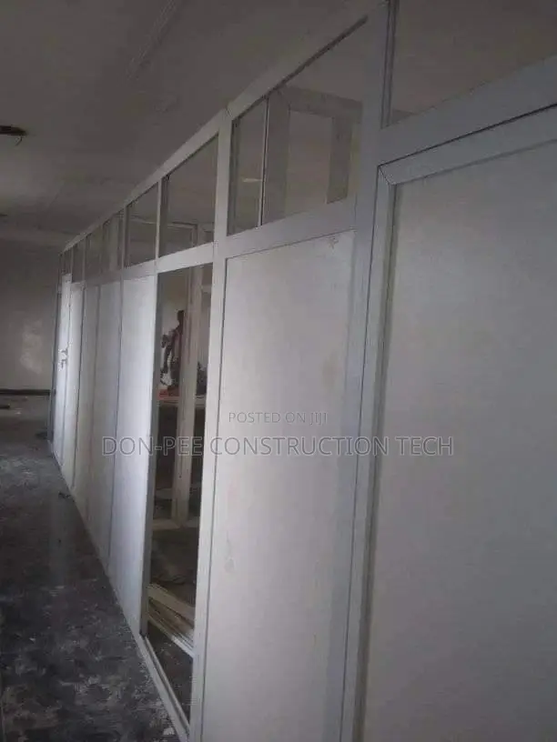 Office Partitioning With Aluminium