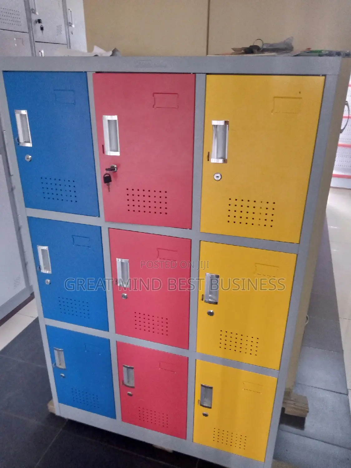 By 9 Workers Locker 5 Fit by 3