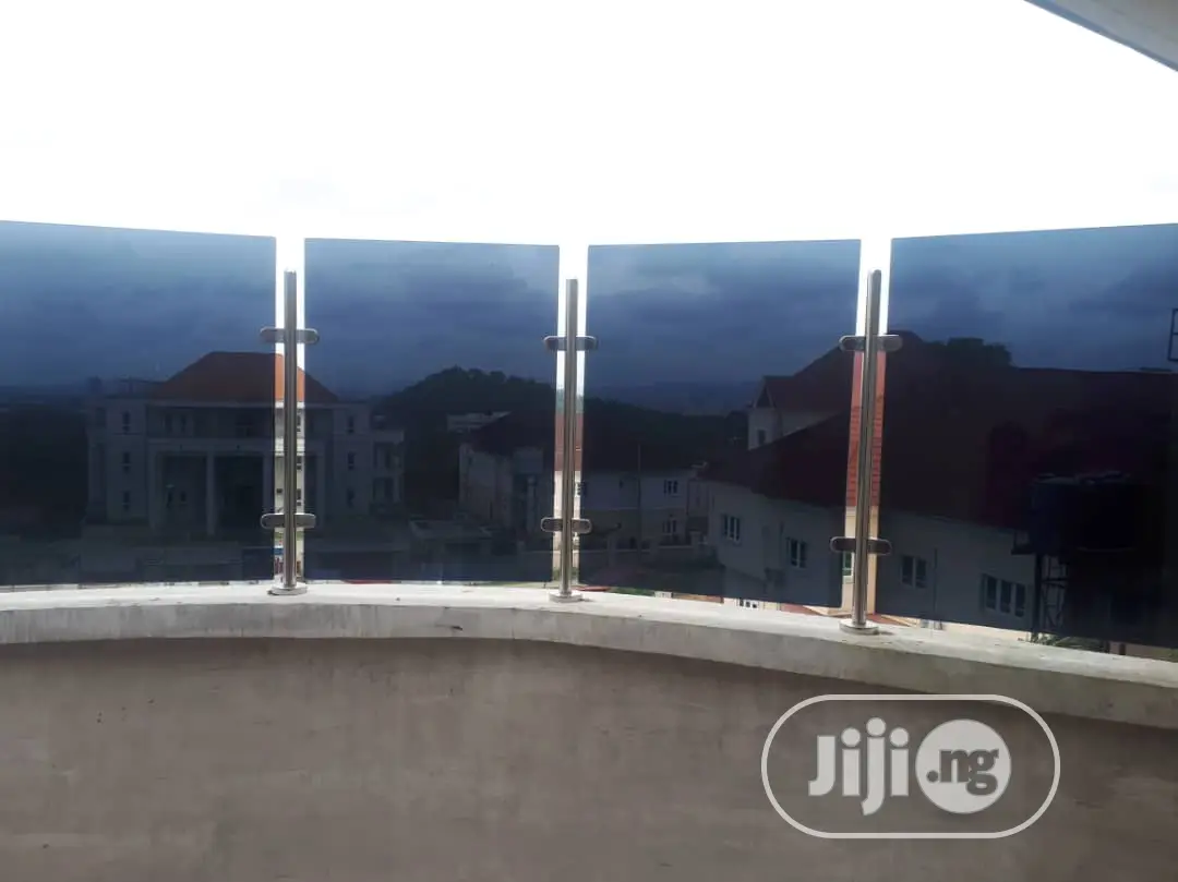 Stainless Railing (Uprigt To Glass Design