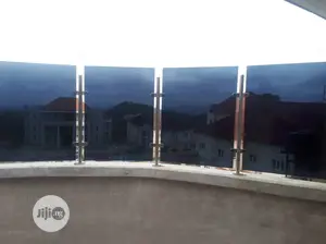 Stainless Railing (Uprigt To Glass Design