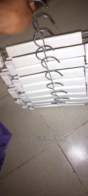 10pieces a Bundle Clip Hangers