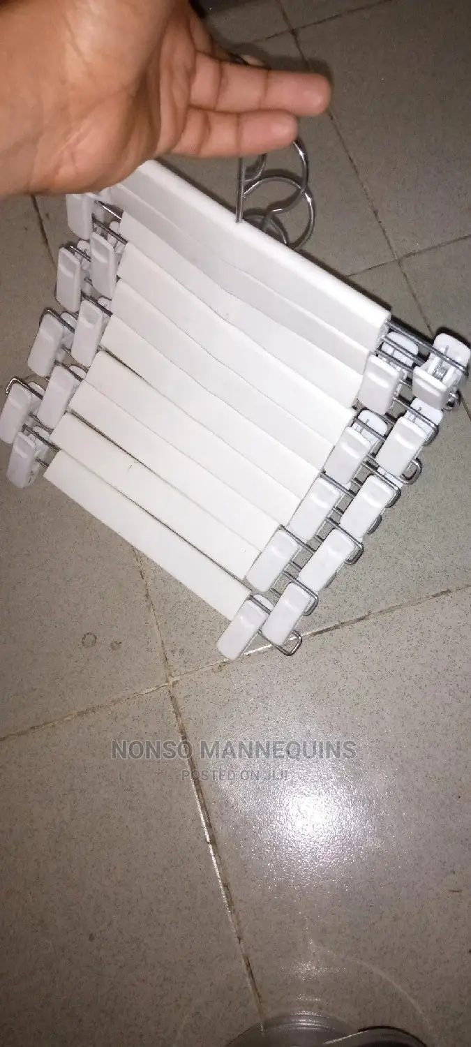10pieces a Bundle Clip Hangers