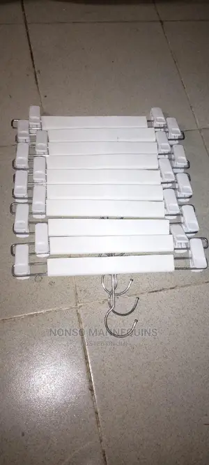 10pieces a Bundle Clip Hangers