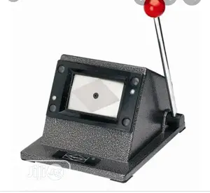 Complementary (PVC) Card Die Cutting Machine