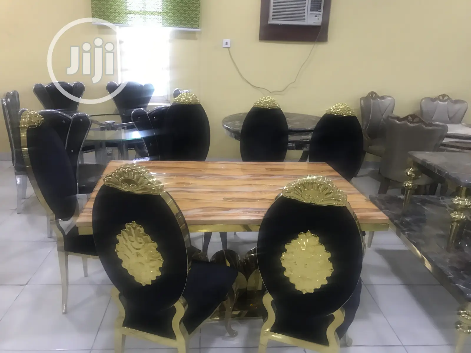 Royal Dinning By 6