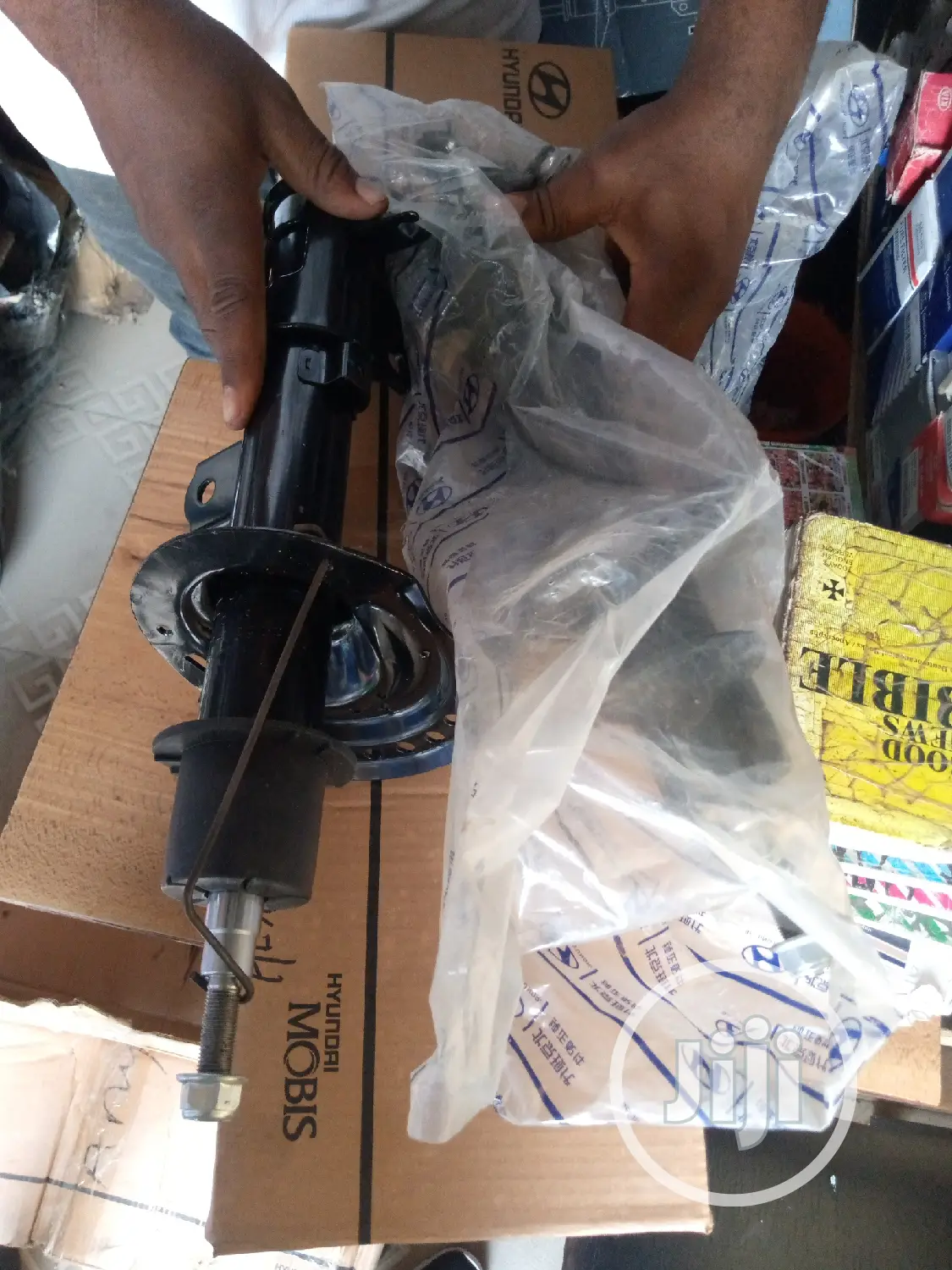 Front Shock Absorber Accent 2012