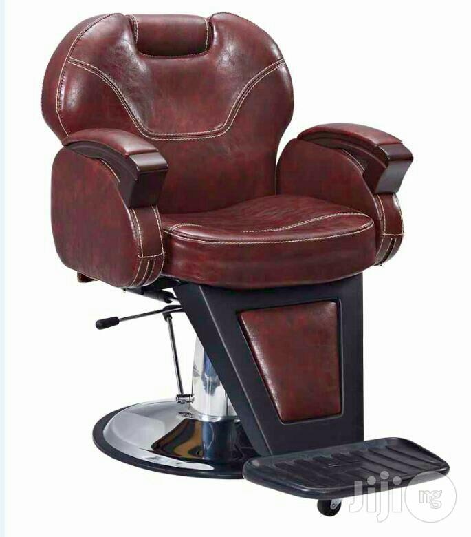 Barbing Seat