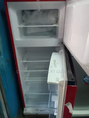 Hisense Fridge and Freezer With Water Dispenser