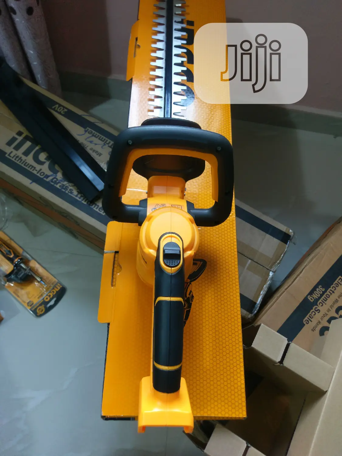 20v Lithium-ion Hedge Trimmer