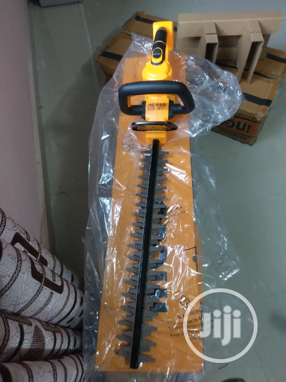 20v Lithium-ion Hedge Trimmer