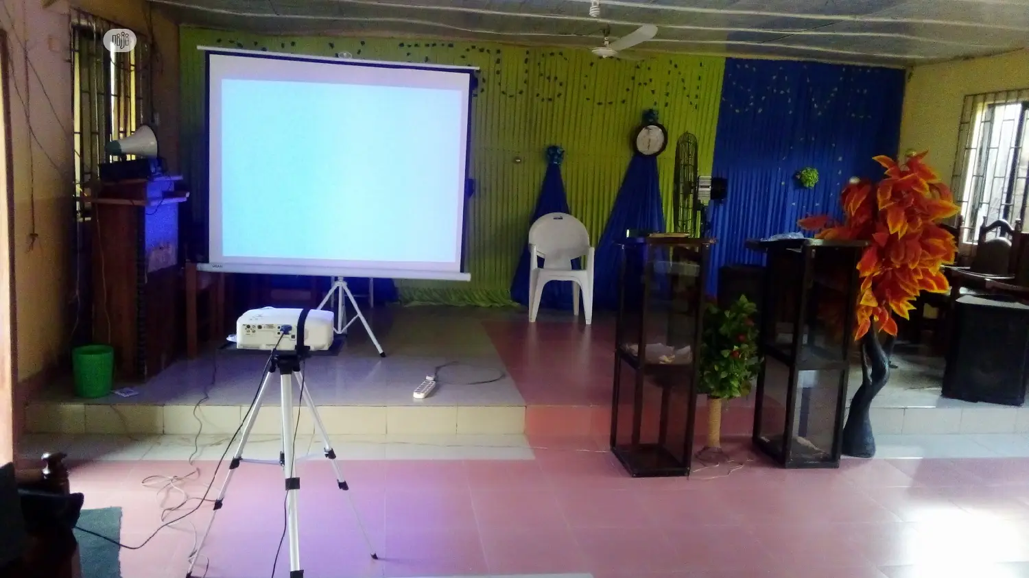 Sales of Projector Stands and Accessories