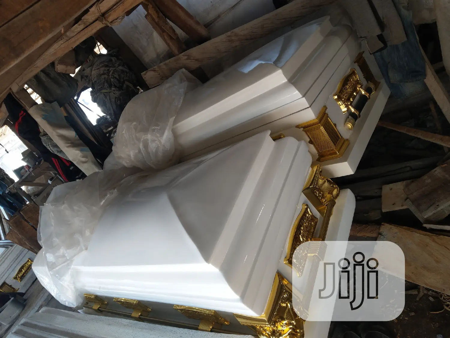 Casket For Super Undertakers Strong