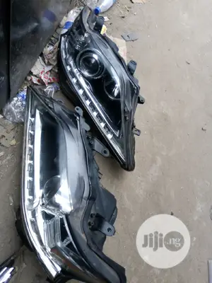 Head Lamp Rx350. Model