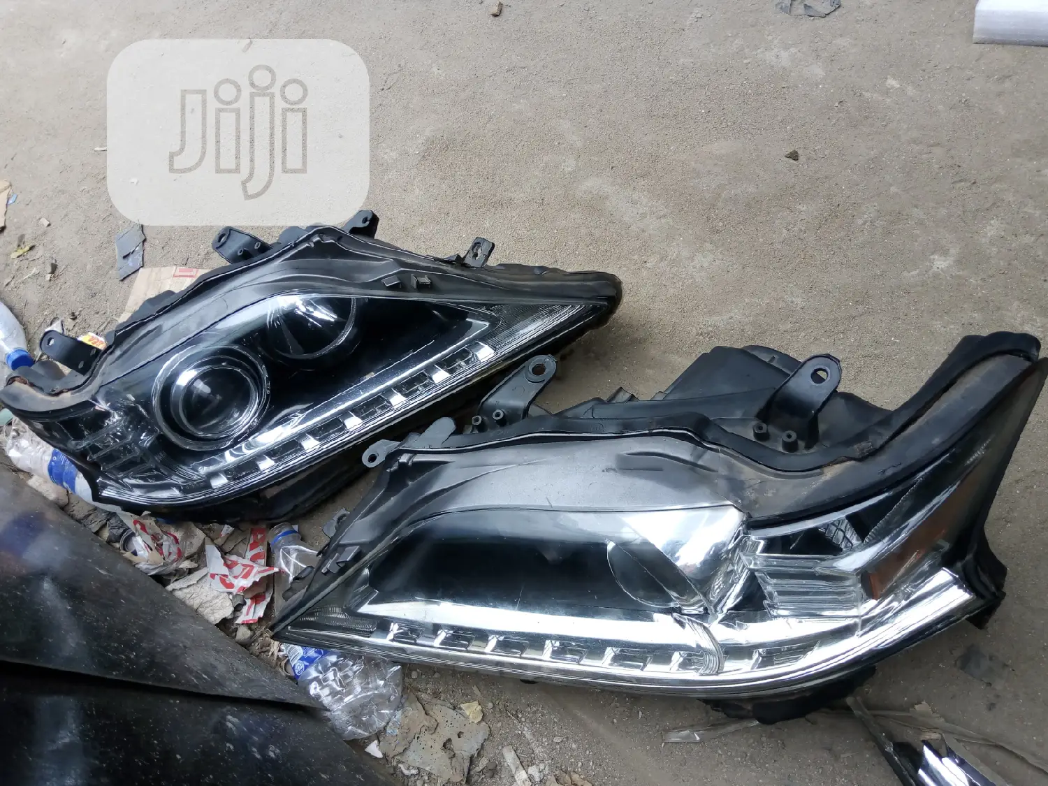 Head Lamp Rx350. Model