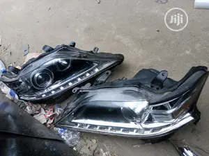 Head Lamp Rx350. Model