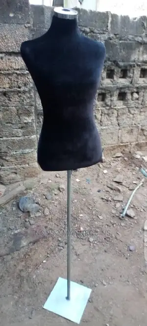 Female Pinnable Black Colour Dressform Display