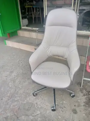 Executive Swivel Office Chairs