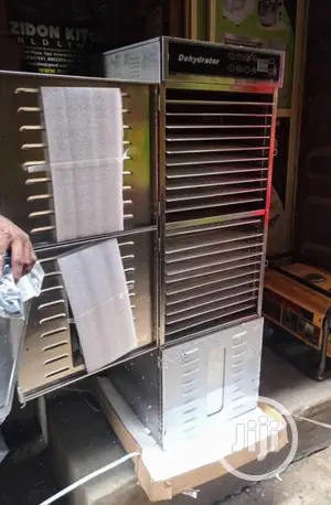 Dehydrator
