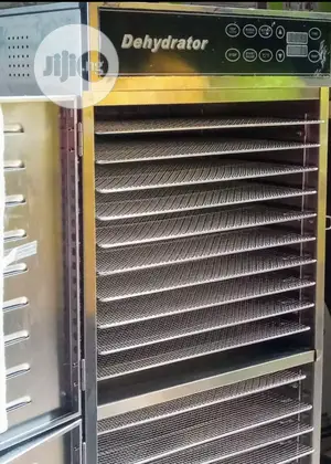 Dehydrator