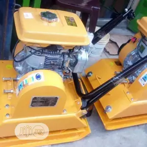 Concrete Plate Compactor