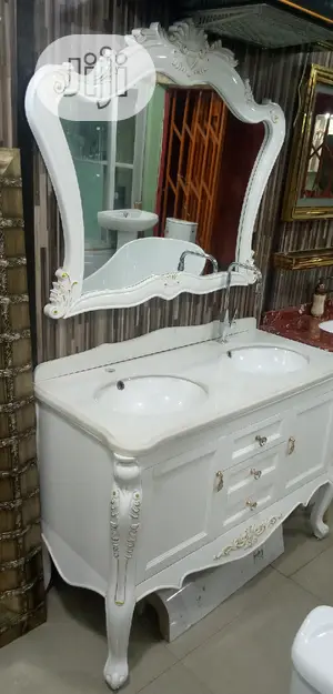 Bathroom Cabinate