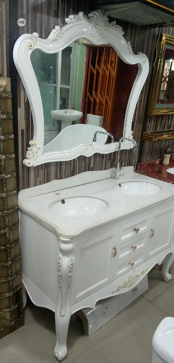 Bathroom Cabinate