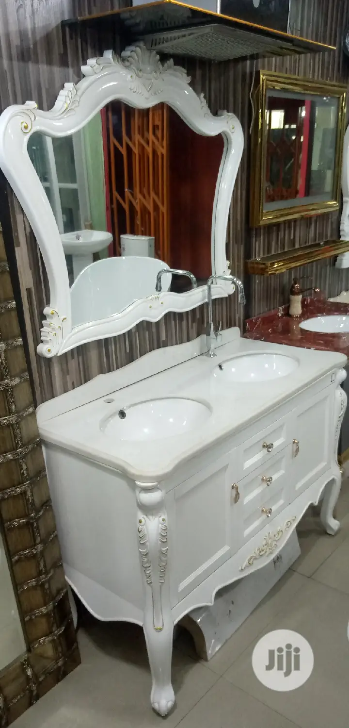Bathroom Cabinate