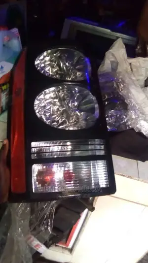 Land Rover Discovery 4 Tail Light