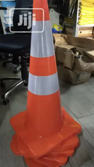 Safety Cone (75cm)
