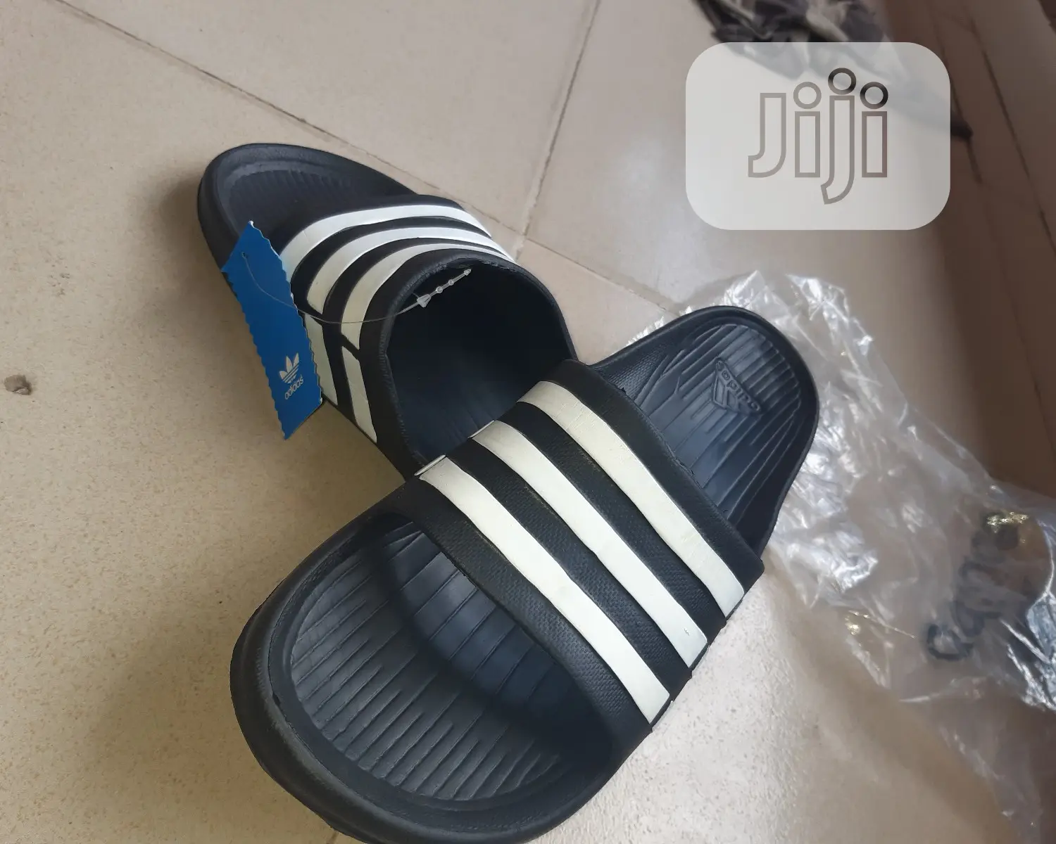 Adidas Duramo