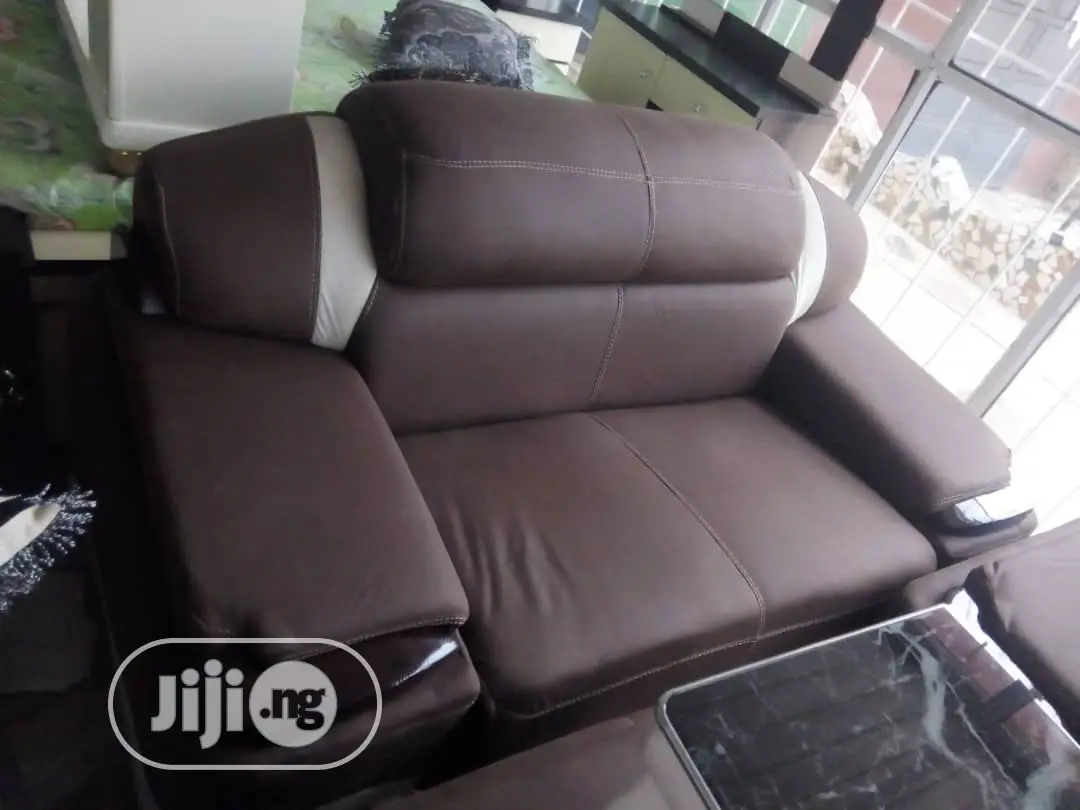 7 Sitters Venza Sofas