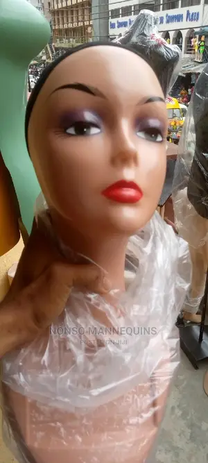 Mannequin Head