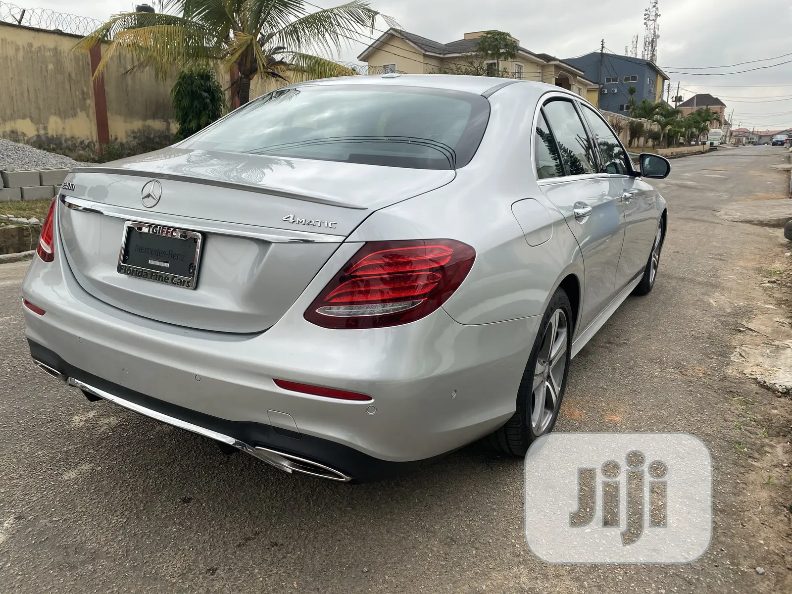 Mercedes-Benz E300 2017 Silver