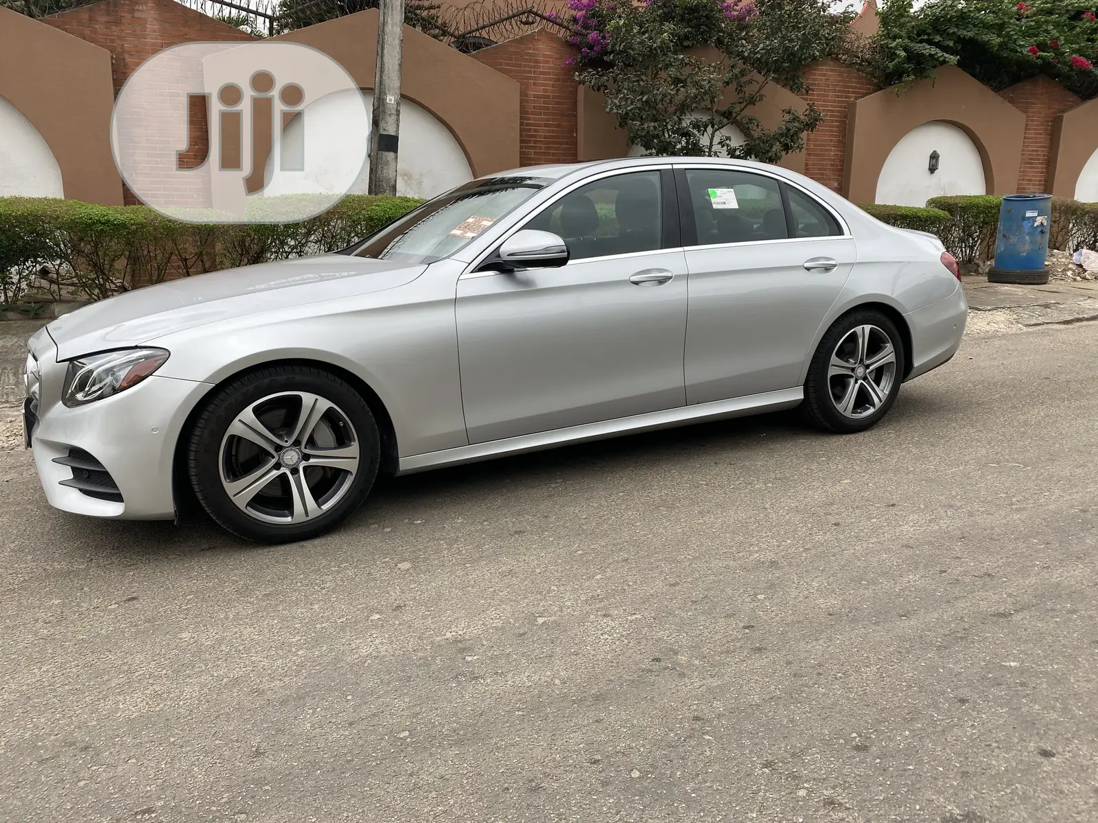 Mercedes-Benz E300 2017 Silver