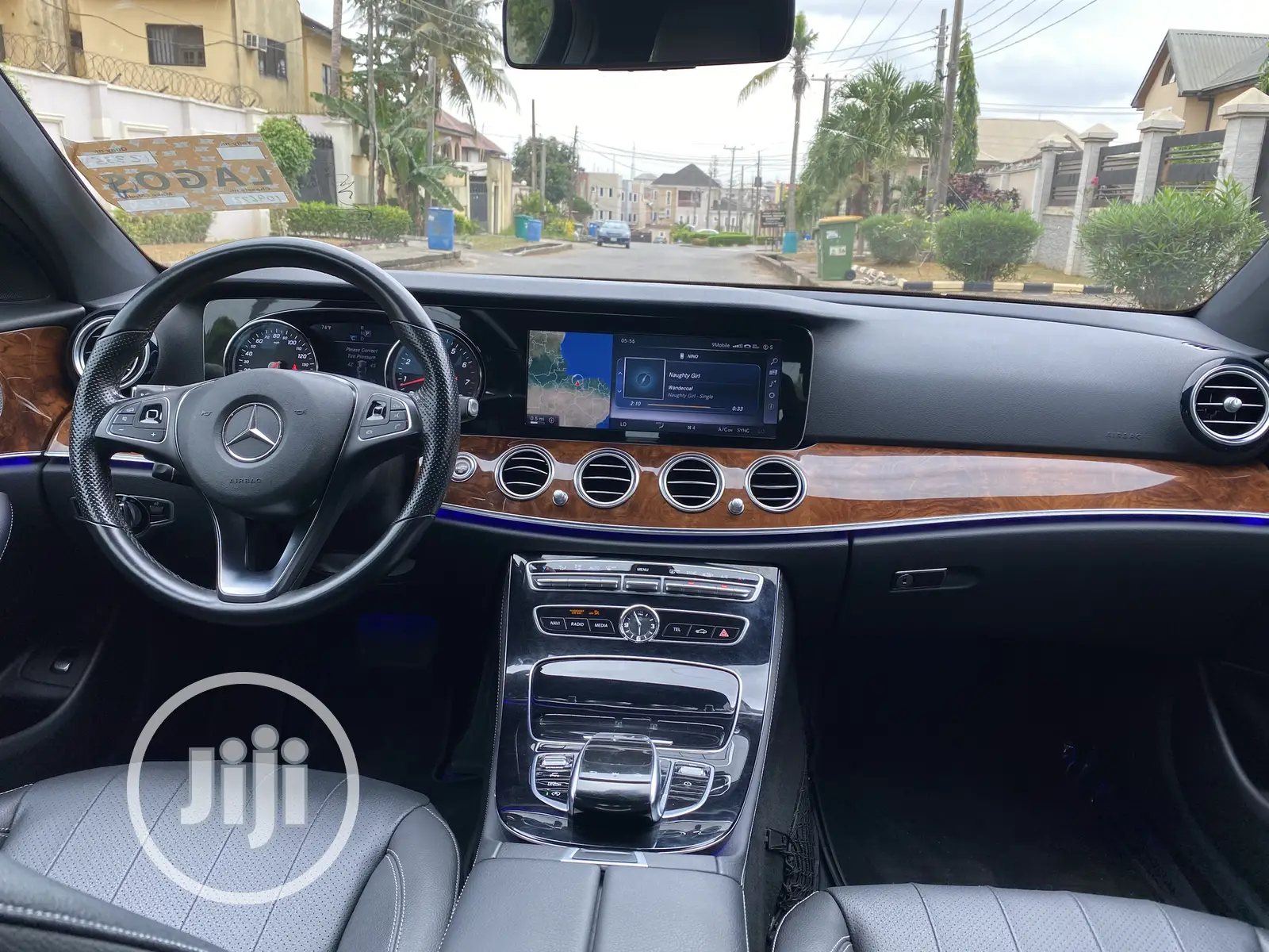 Mercedes-Benz E300 2017 Silver