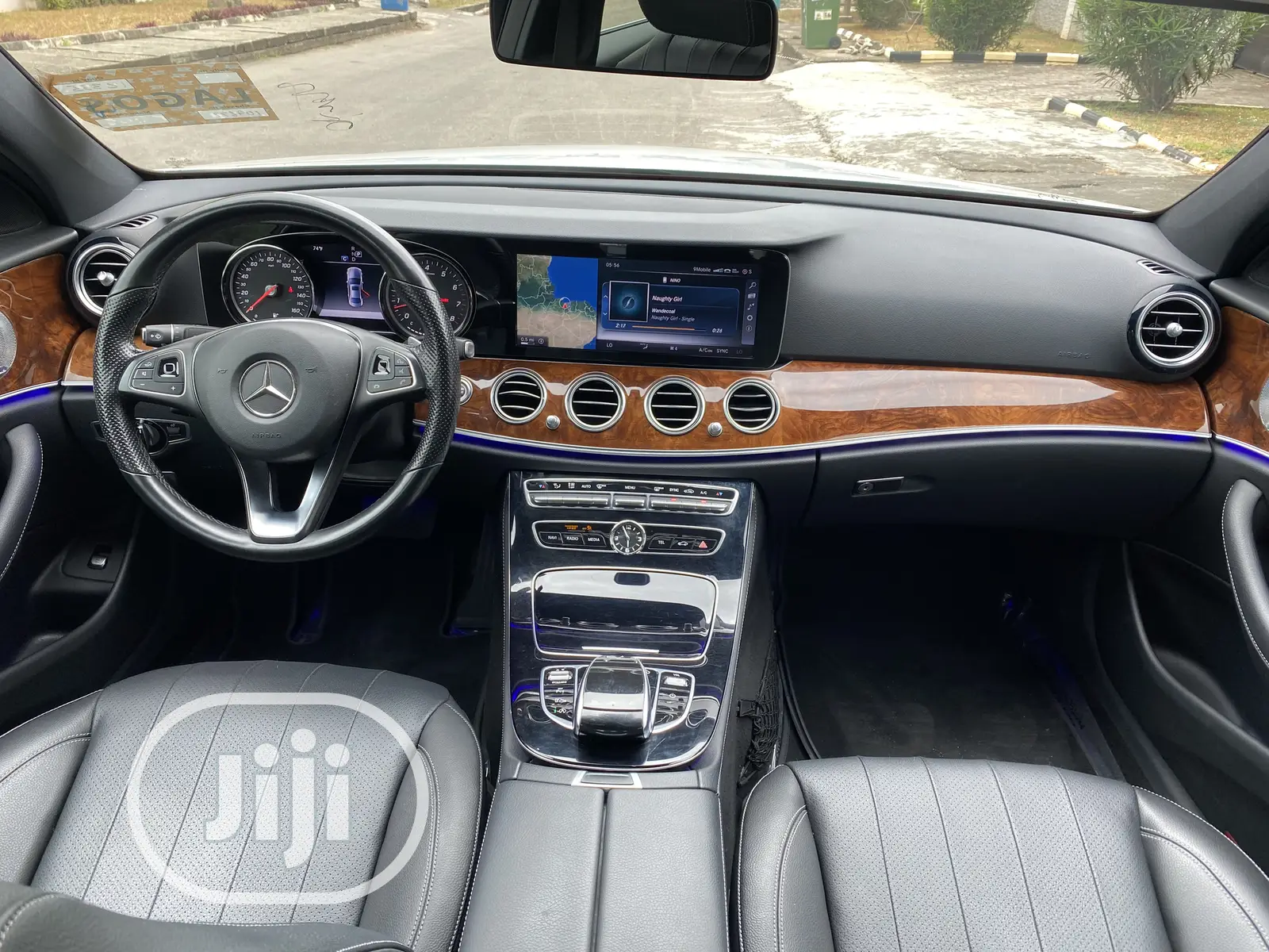 Mercedes-Benz E300 2017 Silver