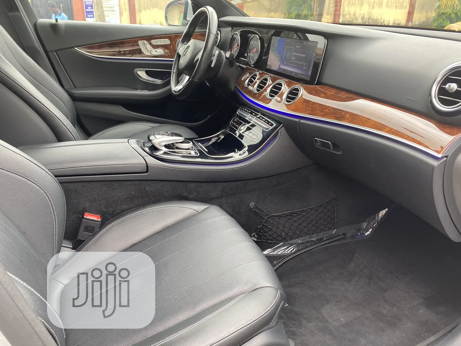 Mercedes-Benz E300 2017 Silver