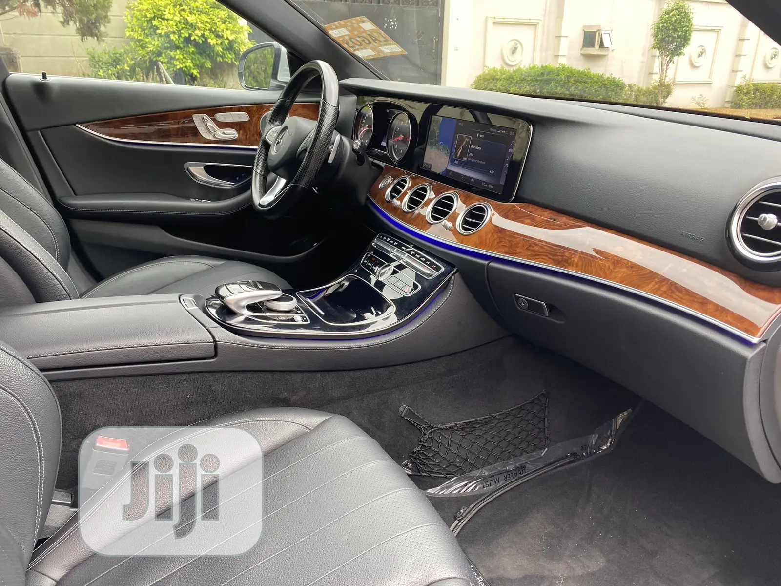 Mercedes-Benz E300 2017 Silver