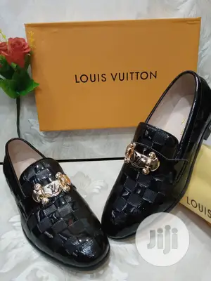 World Class Men's Designer Leather Shoe