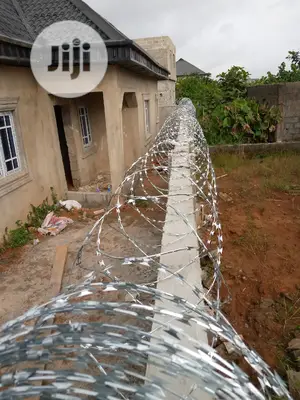 Barb Wire, Electric Fence-wire, Panel Mesh, Chainlink