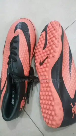 Hyper Venom, Nike Canvas Boot