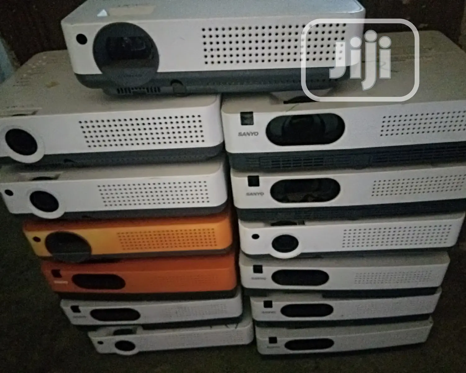 Projector For At Maraba