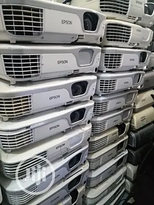Large Quantity Of Smart Epson Projector