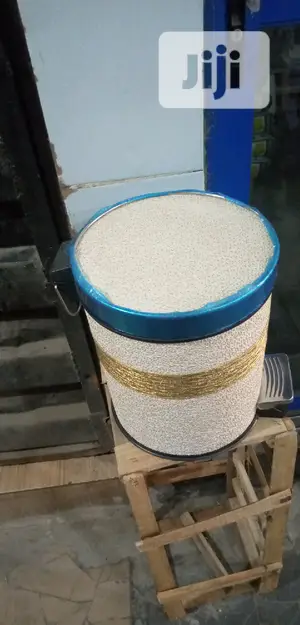 Waste Bucket