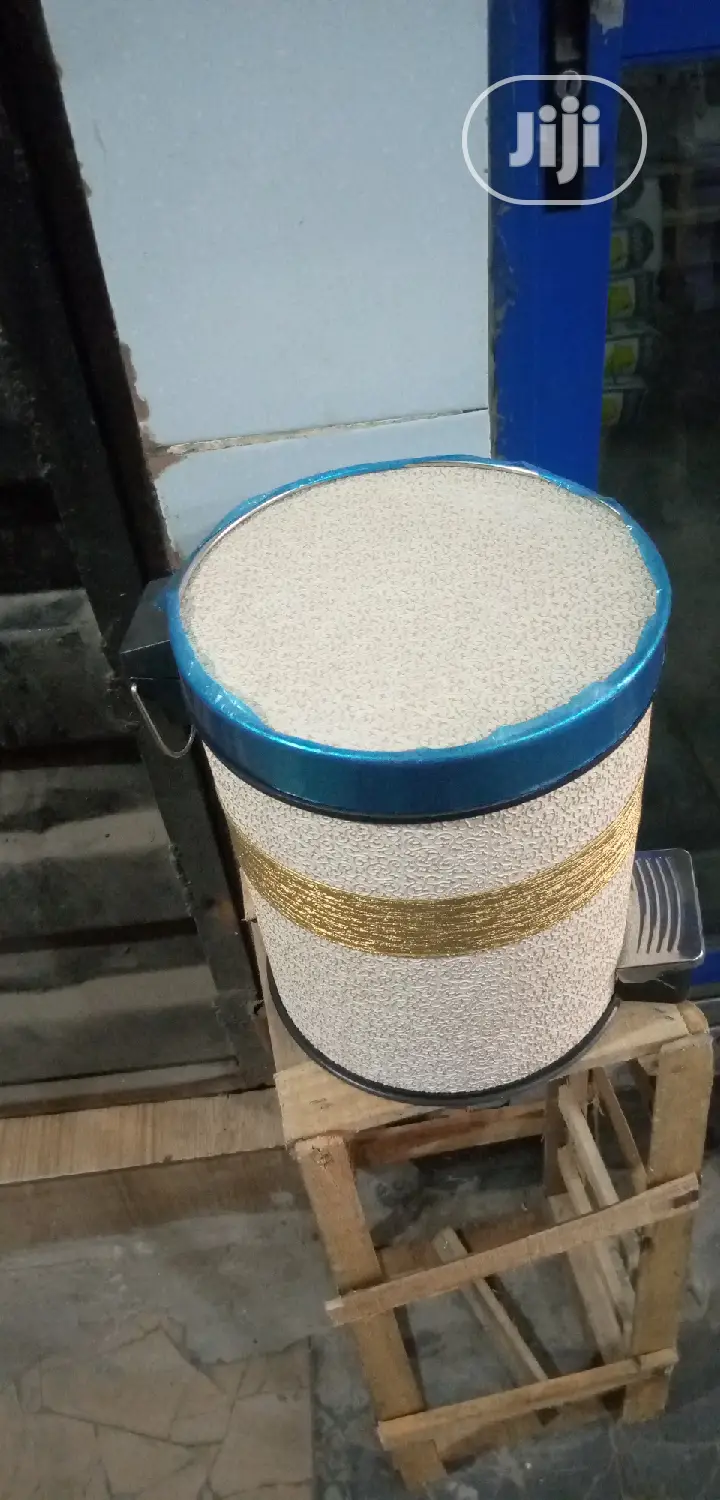 Waste Bucket