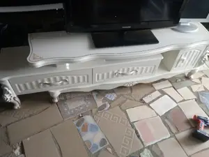 Executive Royal Tv Stand