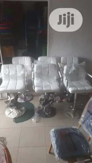 Studio Chair/ Bar Chair