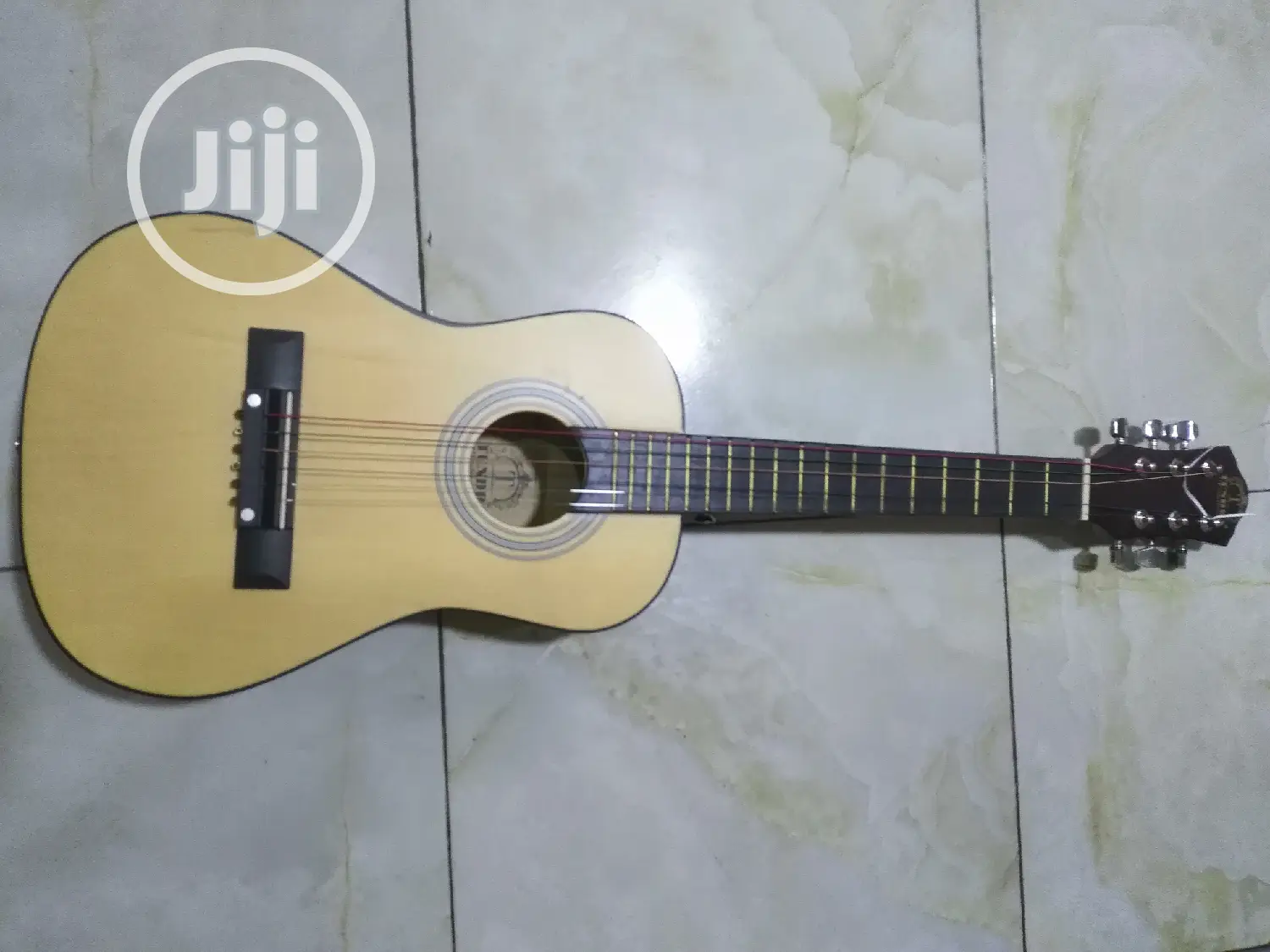 Academic Guitar 31"