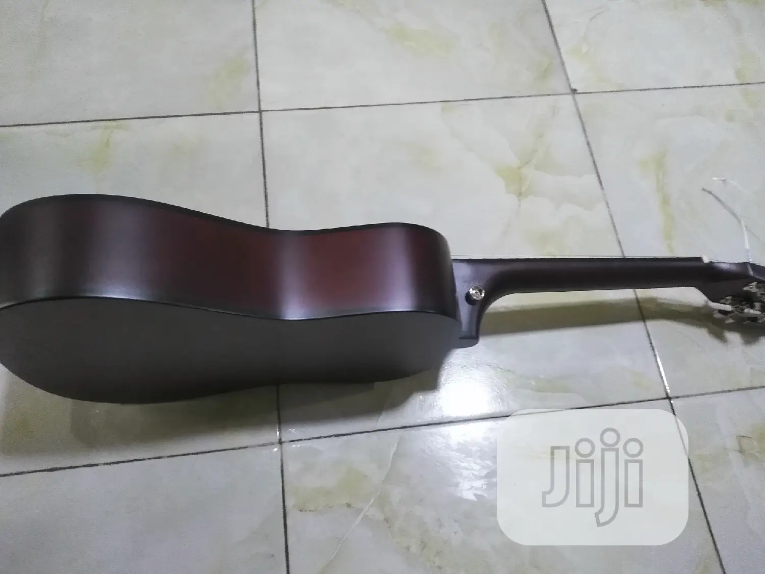 Academic Guitar 31"