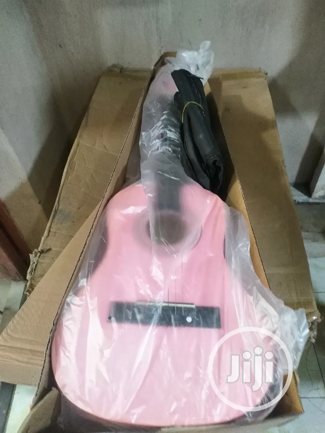 Academic Guitar 31"